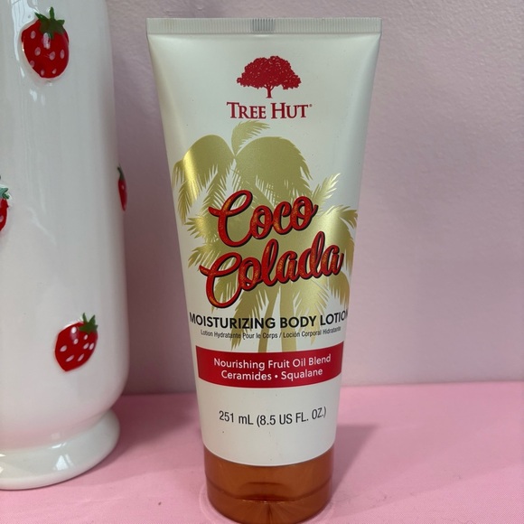 Tree Hut Coco Colada Moisturizing Body Lotion NEW - Picture 1 of 5